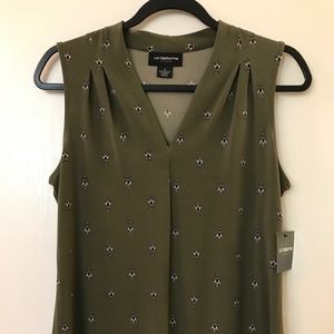 NWT Liz Claiborne Green Pattern Sleeveless Blouse